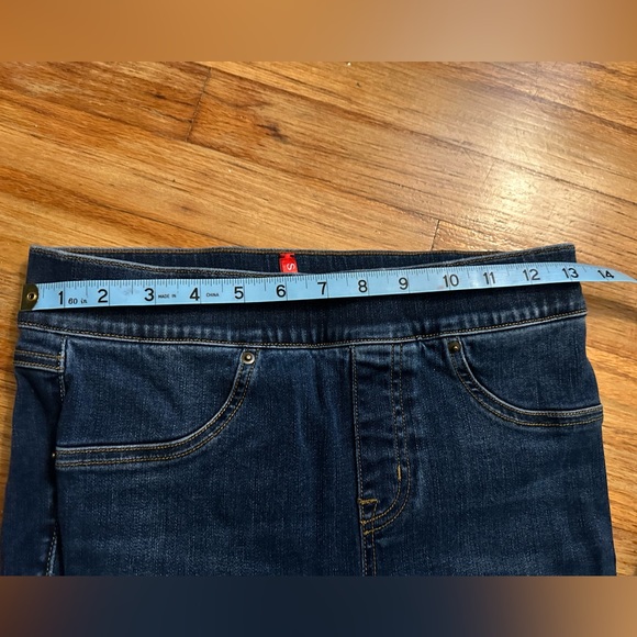 SPANX Jeggings - Dark wash distressed - size small - Picture 5 of 7